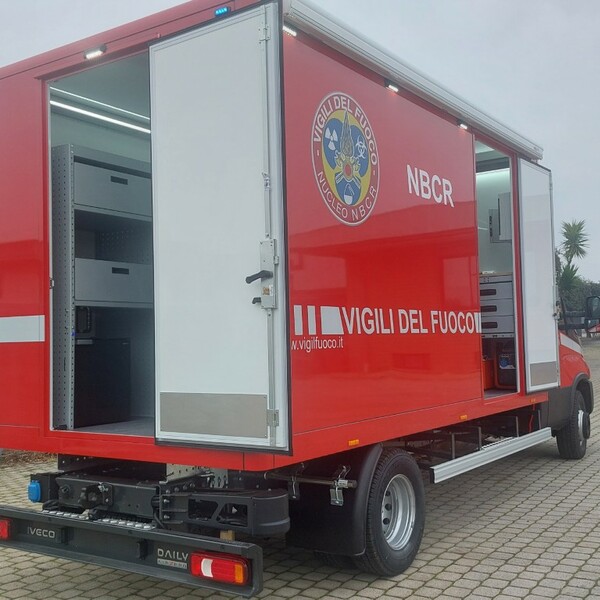 Il nuovo AUTOFURGONE per il NUCLEO NBCR dei VVF